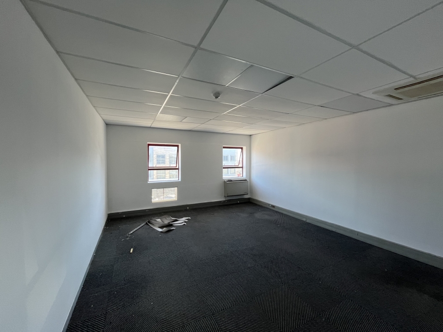 To Let commercial Property for Rent in Bo Oakdale Western Cape